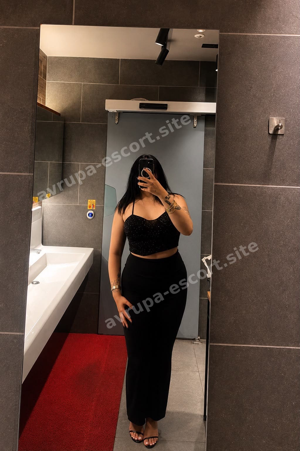 Leyla — İstanbul, Bahçelievler escort