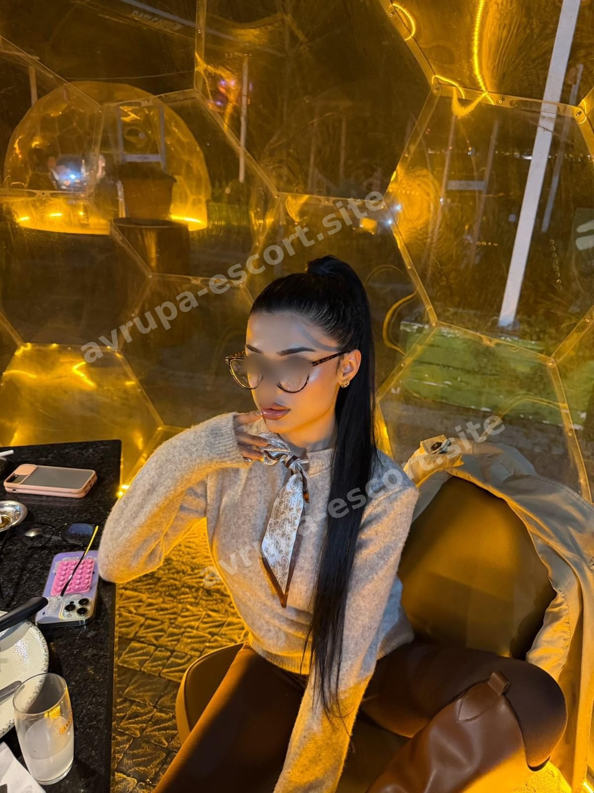 Neva — İstanbul, Şişli escort